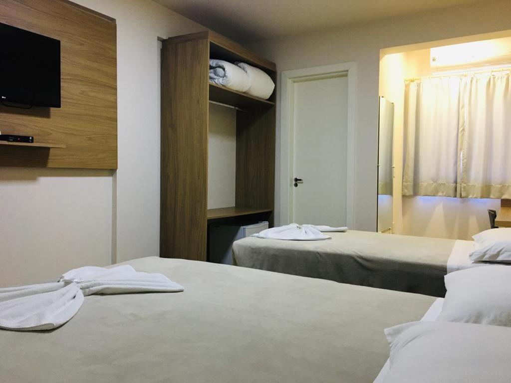 Hotel Paris Куритибанус Экстерьер фото