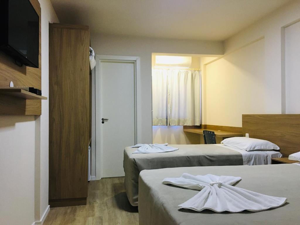Hotel Paris Куритибанус Экстерьер фото